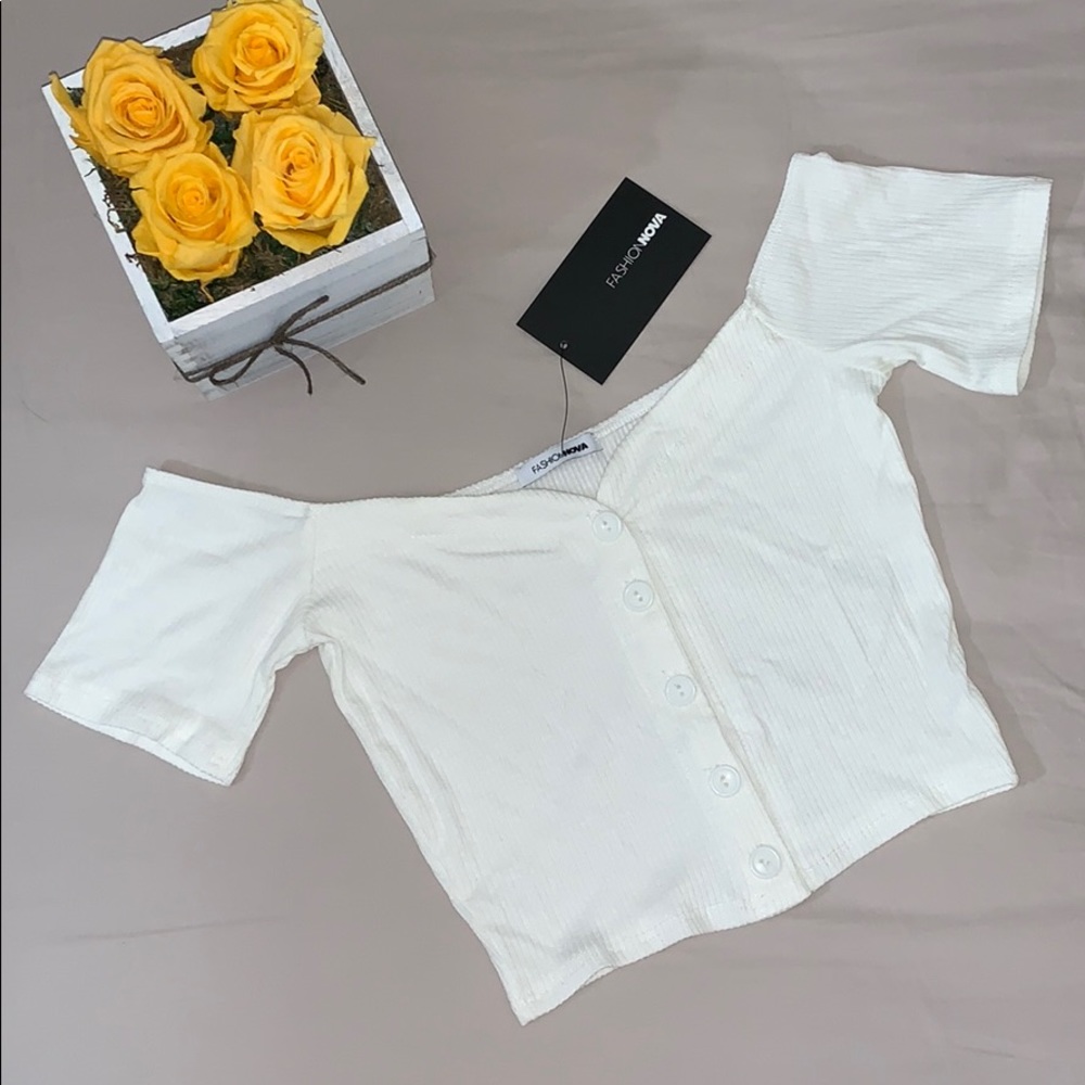 NWT Off the Shoulder Crop